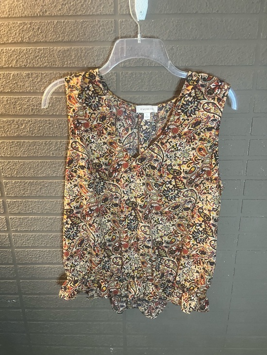 Evereve Tops - Evereve Sleeveless Paisley Camisole in Multi-Color